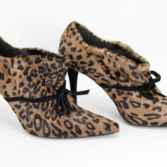 STUART WEITZMAN Leopard Aok Booties Serval Hair Suede Heel Ankle Boots 7.5 - Picture 3 of 7